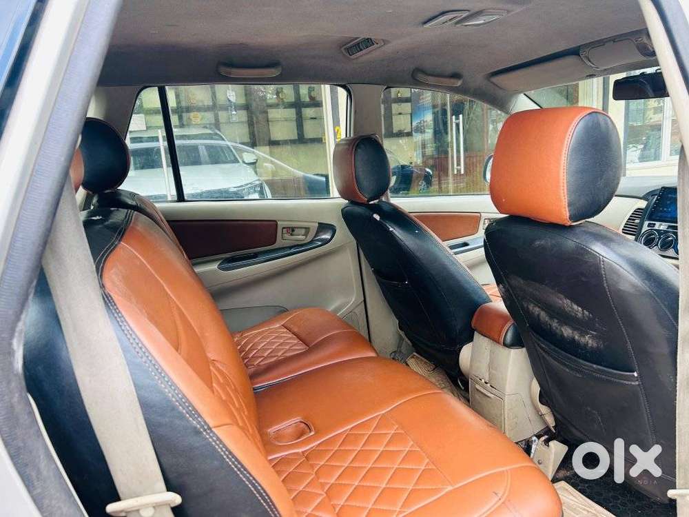 Toyota Innova 2.5 Gx 8 Seater Limited Edition, 2010, Diesel