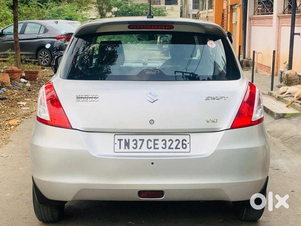 Maruti Suzuki Swift Vxi 1.2 Abs Bs-iv, 2013, Petrol