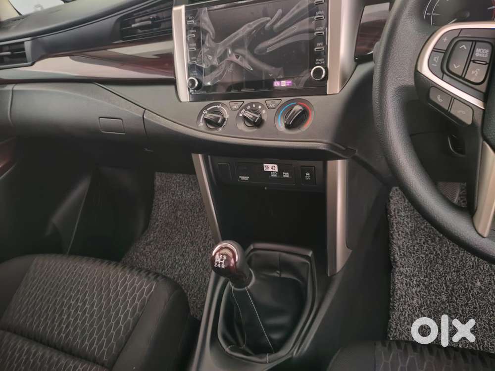 Toyota Innova Crysta 2.4 Gx Limited Edition 8 Str, 2025, Diesel