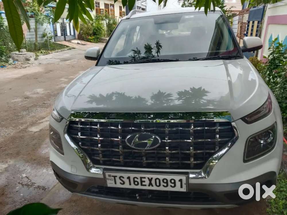 Hyundai Venue Petrol 2019
