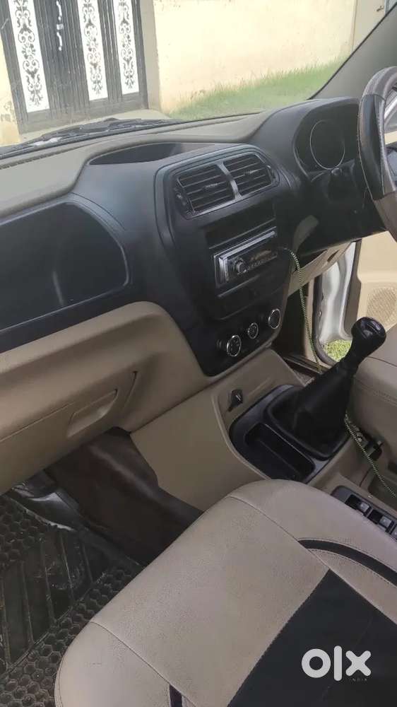 Mahindra Tuv 300 Plus 2018