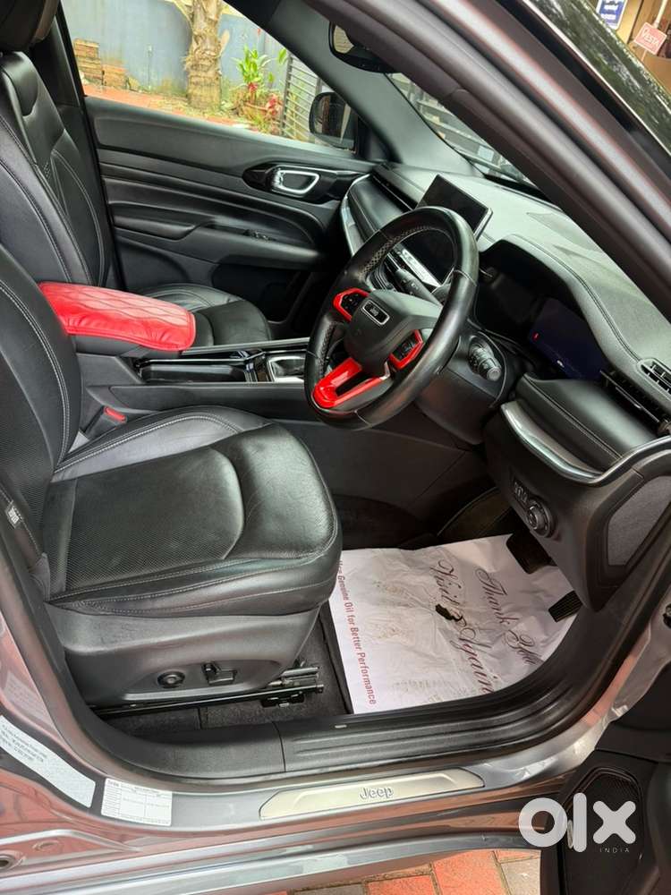 2022 Jeep Compass Model S - Grey
