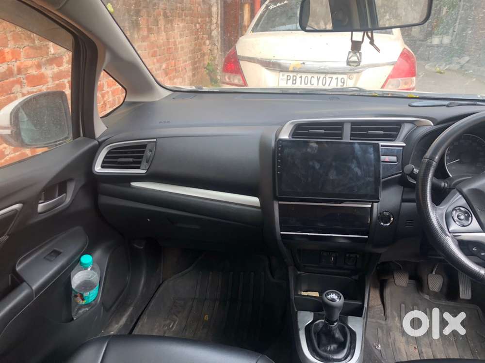 8 Inch Touch Screen , Working Sunroof ,cruise Control , Touch Ac Panel