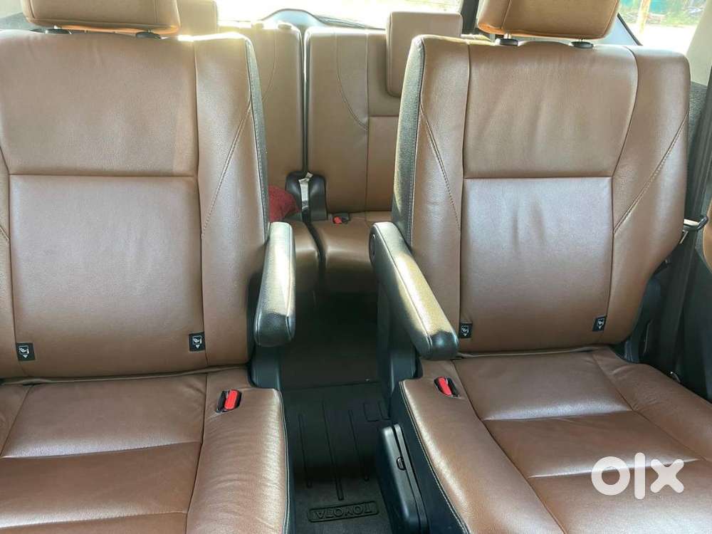 Toyota Innova Crysta 2018 Diesel Well Maintained