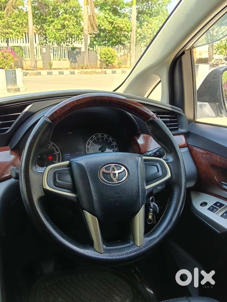 Toyota Innova Crysta 2.4 G Mt, 2016, Diesel