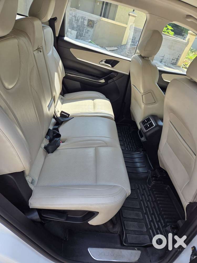 Mahindra Xuv700 2.2 Ax 7 Diesel Mt Luxury Pack Str, 2024, Diesel