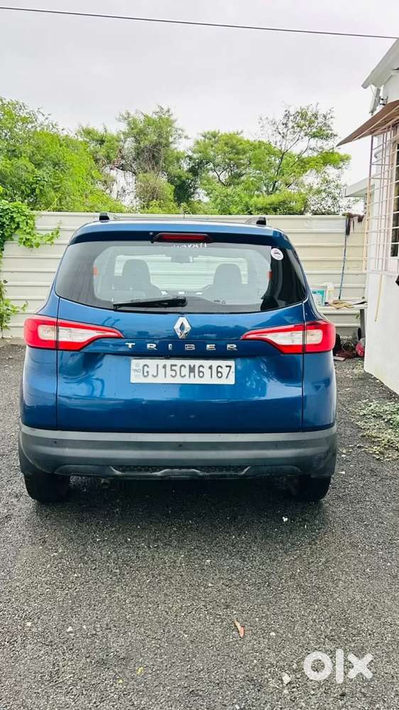 Renault Triber Rxz, 2022, Petrol