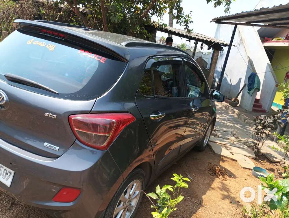 Hyundai Grand I10 2015 Diesel 100000 Km Driven