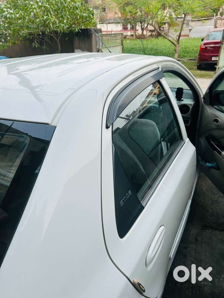 Toyota Etios 2016 Diesel Well Maintained.zero Dept Insurance Service
