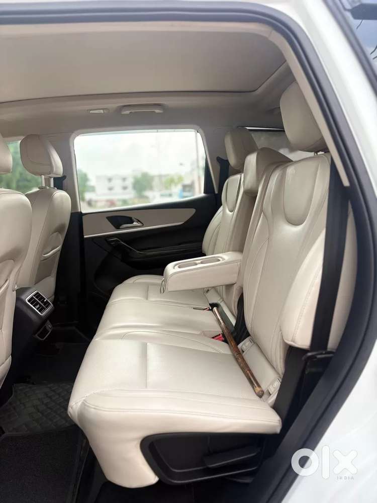 Mahindra Xuv700 2.2 Ax 7 Diesel Mt Luxury Pack Str, 2022, Diesel