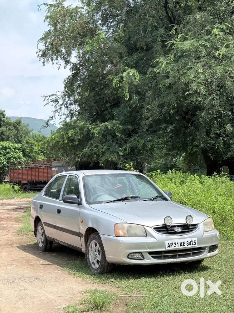 Hyundai Accent Hatchback 2004 Petrol 100000 Km Driven