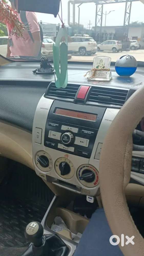 Honda City Zx Petrol 2010