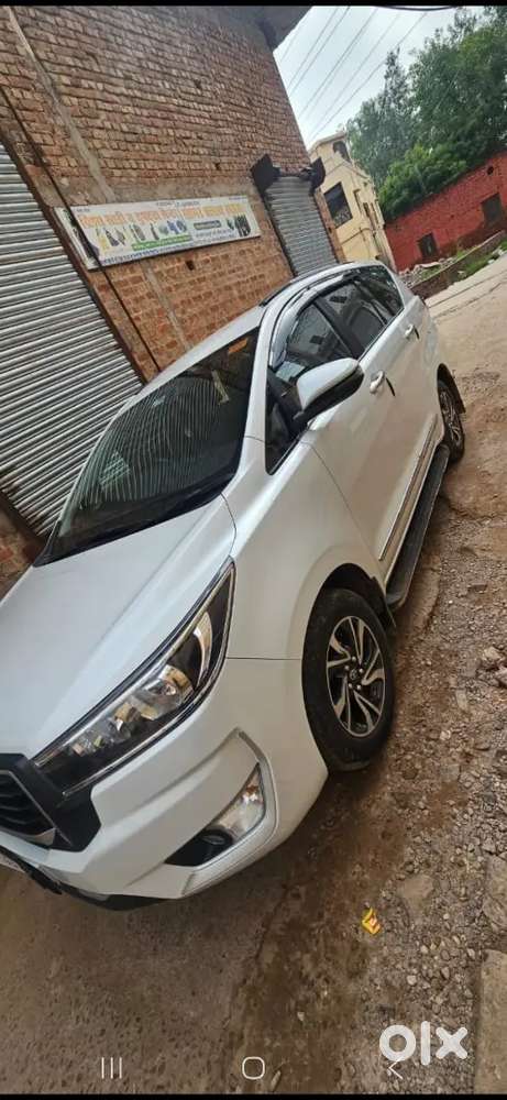 Toyota Innova Crysta 2025 Diesel 25000 Km Driven