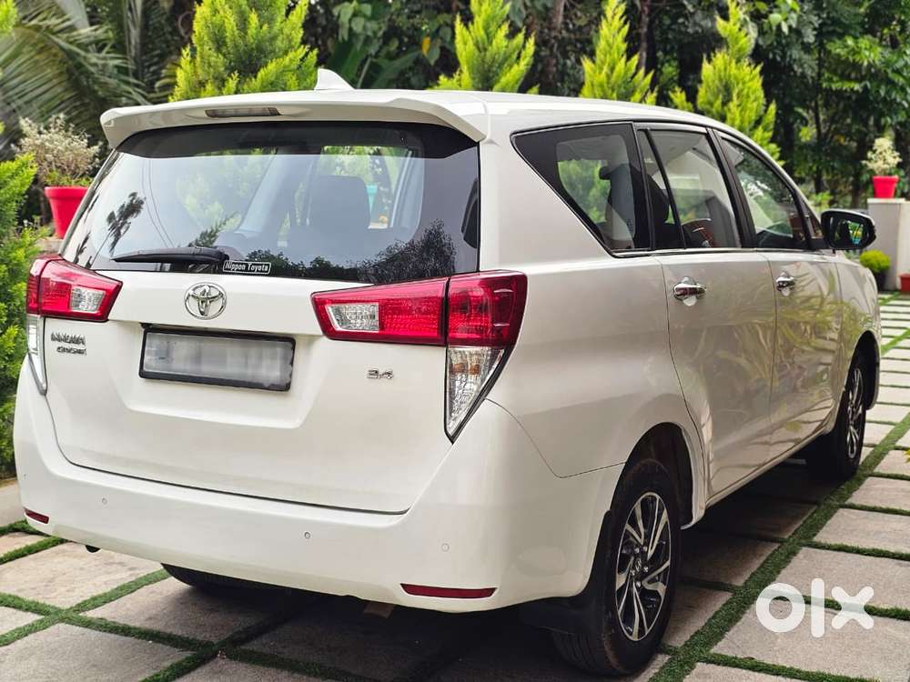 Toyota Innova Crysta