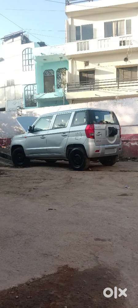 Mahindra Tuv 300 2016 Diesel 51000 Km Driven