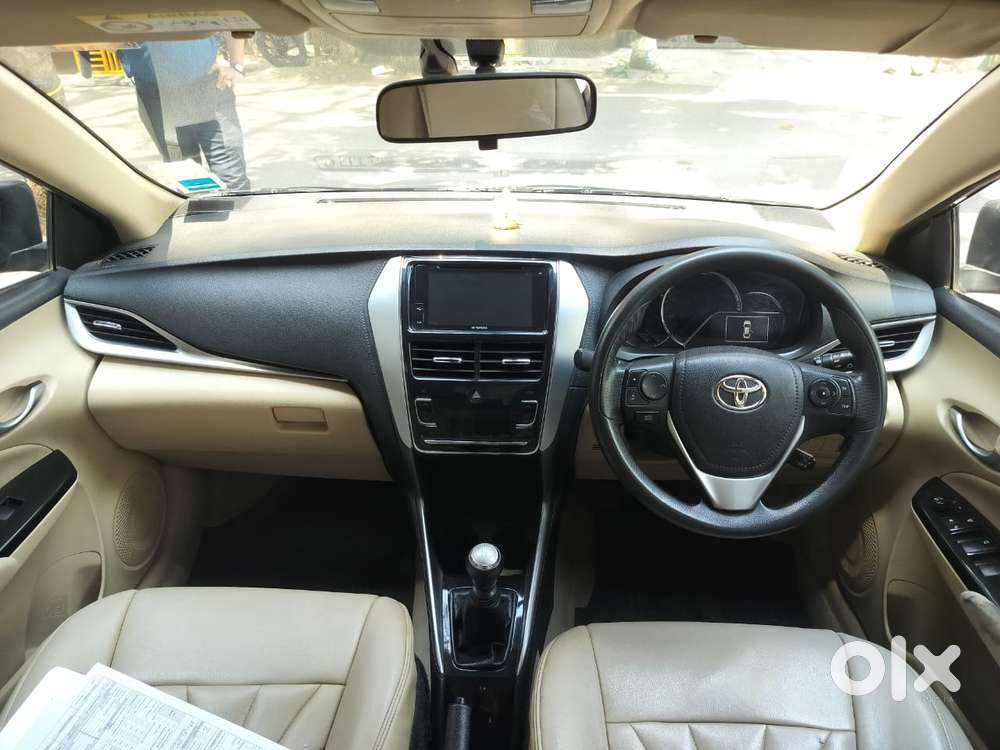 Toyota Innova Crysta 2.8z Automatic, 2016