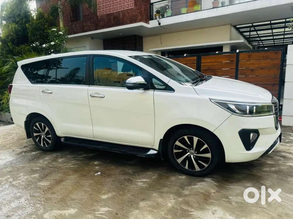 Toyota Innova Crysta 2021 Diesel 152000 Km Driven