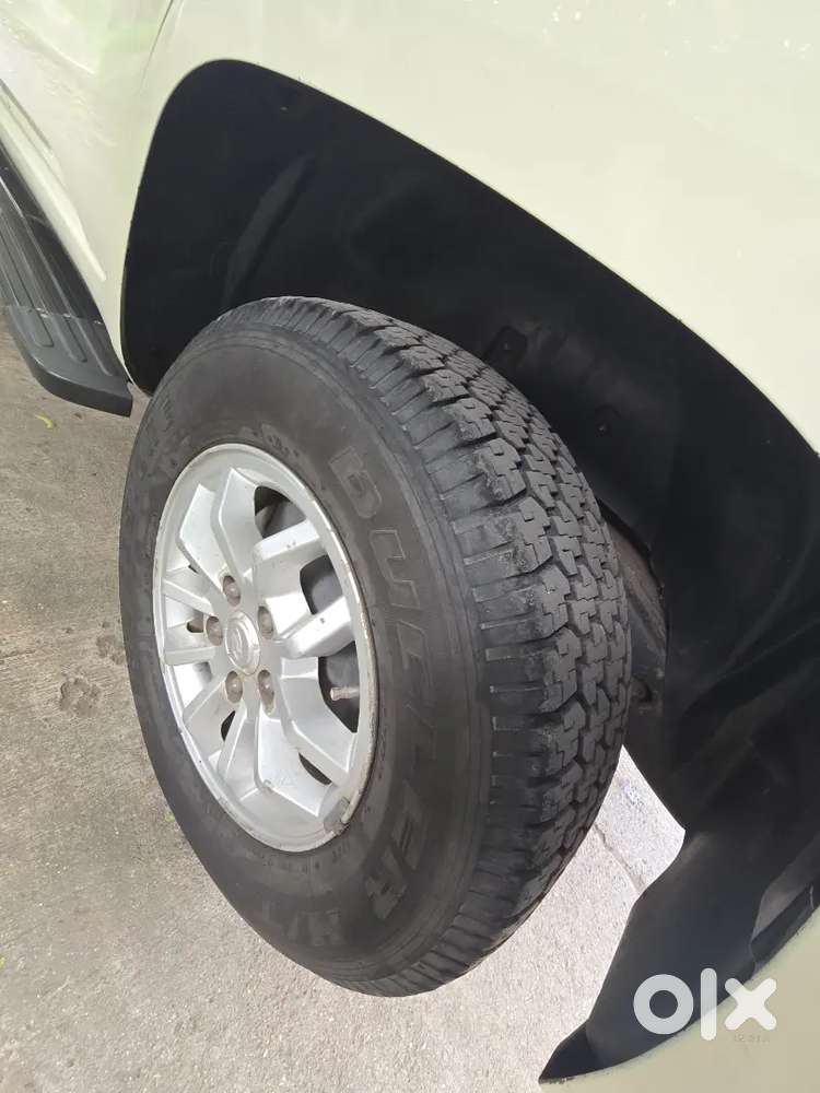 Mahindra Tuv 300 2016 Diesel Automatic