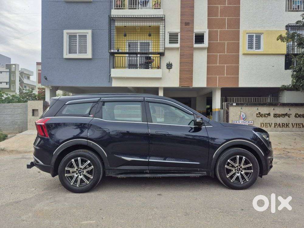 Mahindra XUV700 2.0 AX 7 Petrol MT Str, 2024, Petrol