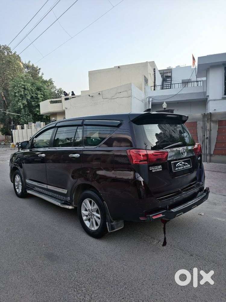 Toyota Innova Crysta 2.8 Gx At, 2017, Diesel