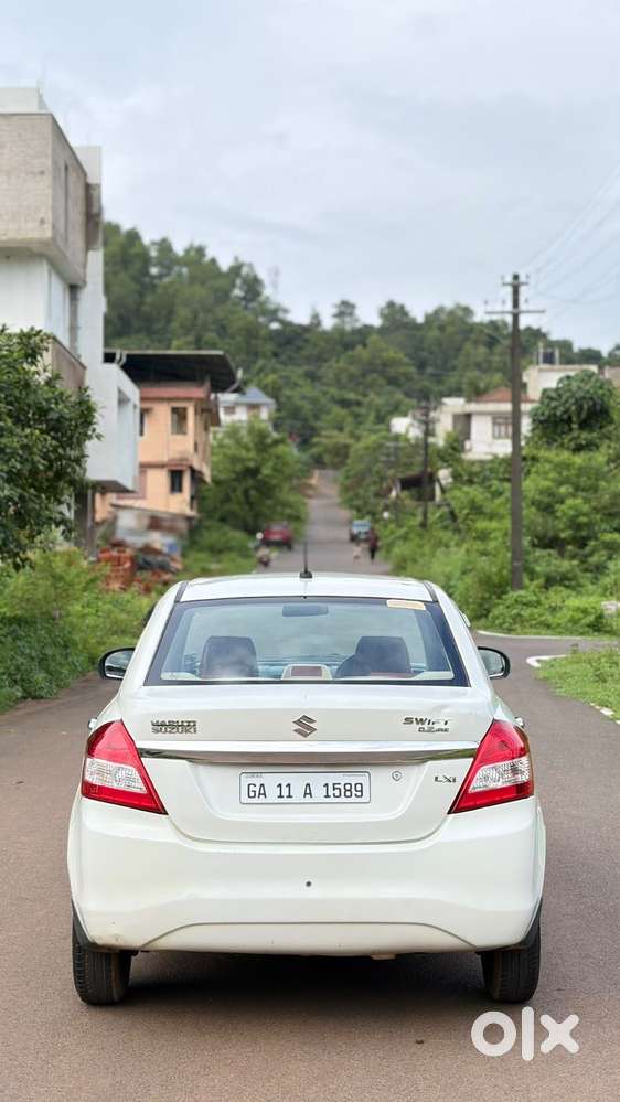 Maruti Suzuki Swift Dzire 1.2 Lxi Bsiv, 2015, Petrol