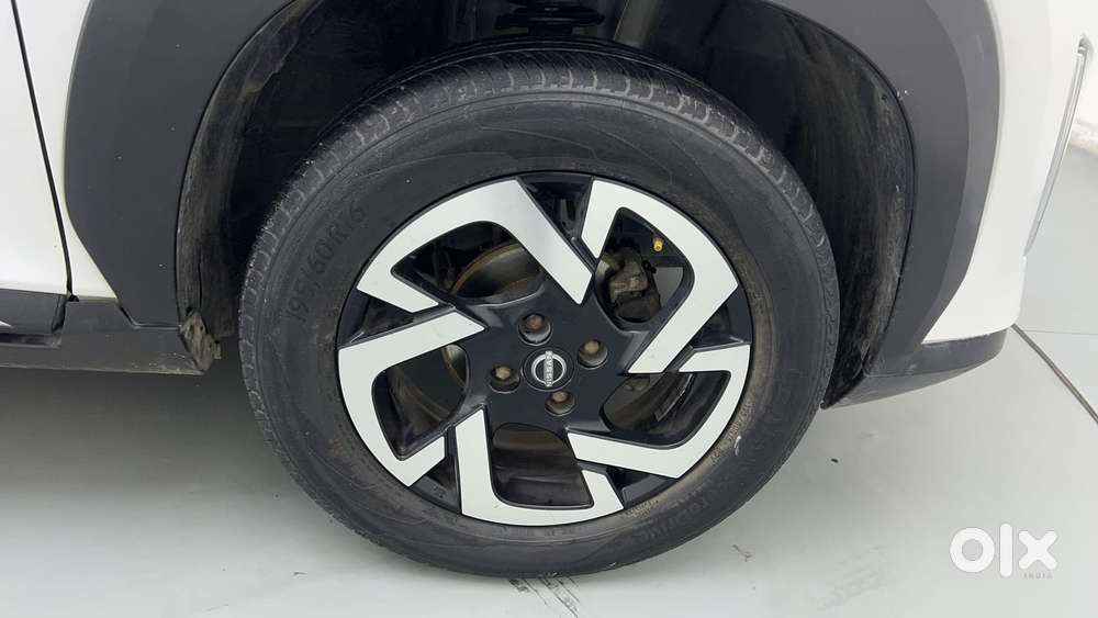 Nissan Magnite 1.0 Xv, 2021, Petrol