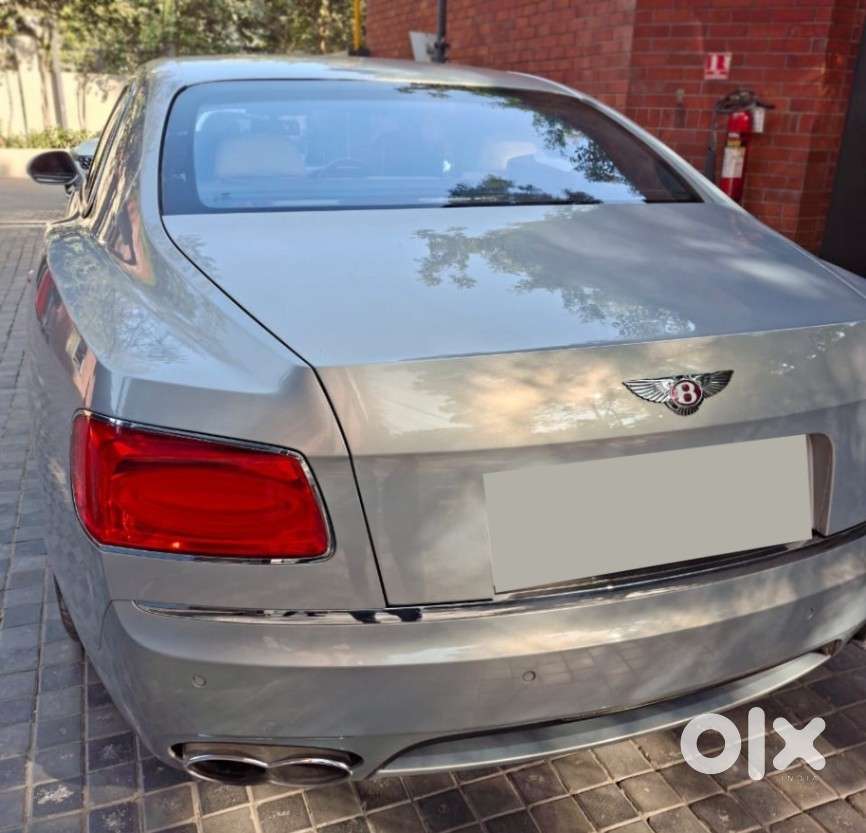 Bentley Continental Flying Spur Sedan, 2016, Petrol