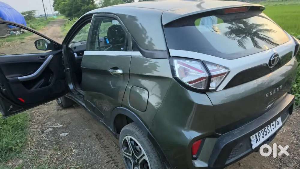 Tata Nexon 1.2 Revotron Xe 2023