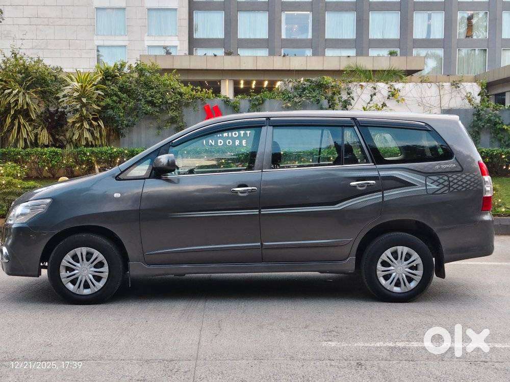 Toyota Innova 2.5 G (diesel) 8 Seater, 2014, Diesel