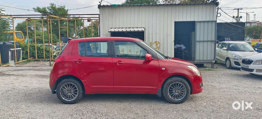 Maruti Suzuki Swift Vvt Zxi, 2005, Petrol