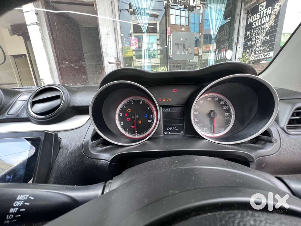 Maruti Suzuki Swift Petrol 2022