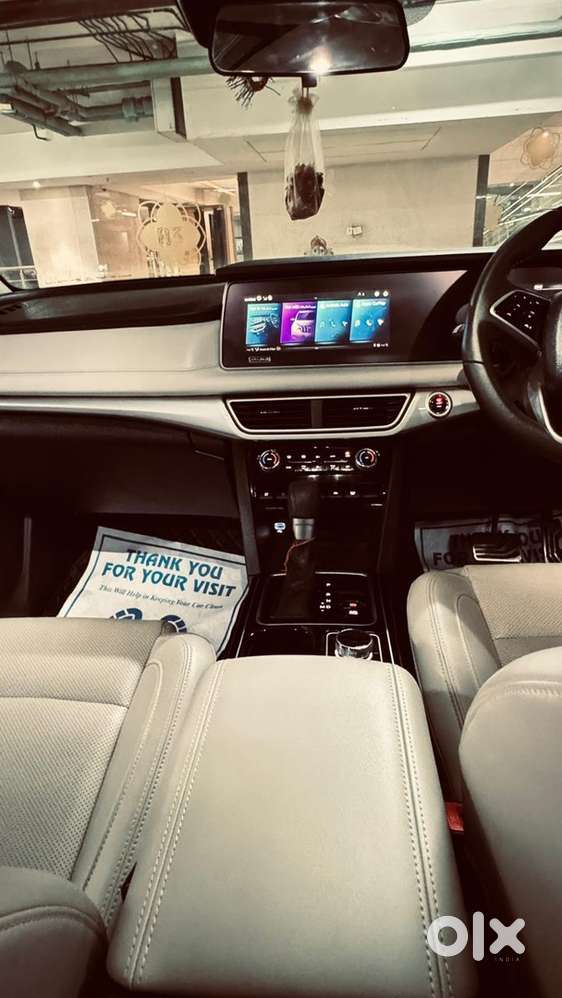 Mahindra Xuv700 Petrol 2023