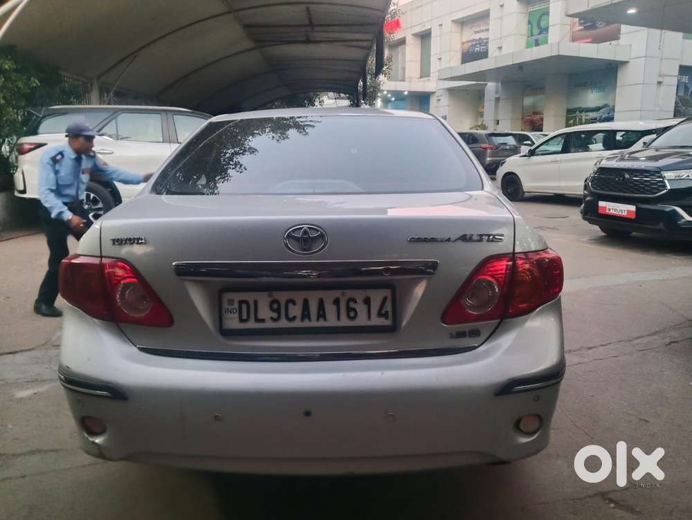 Toyota Corolla Altis 2011
