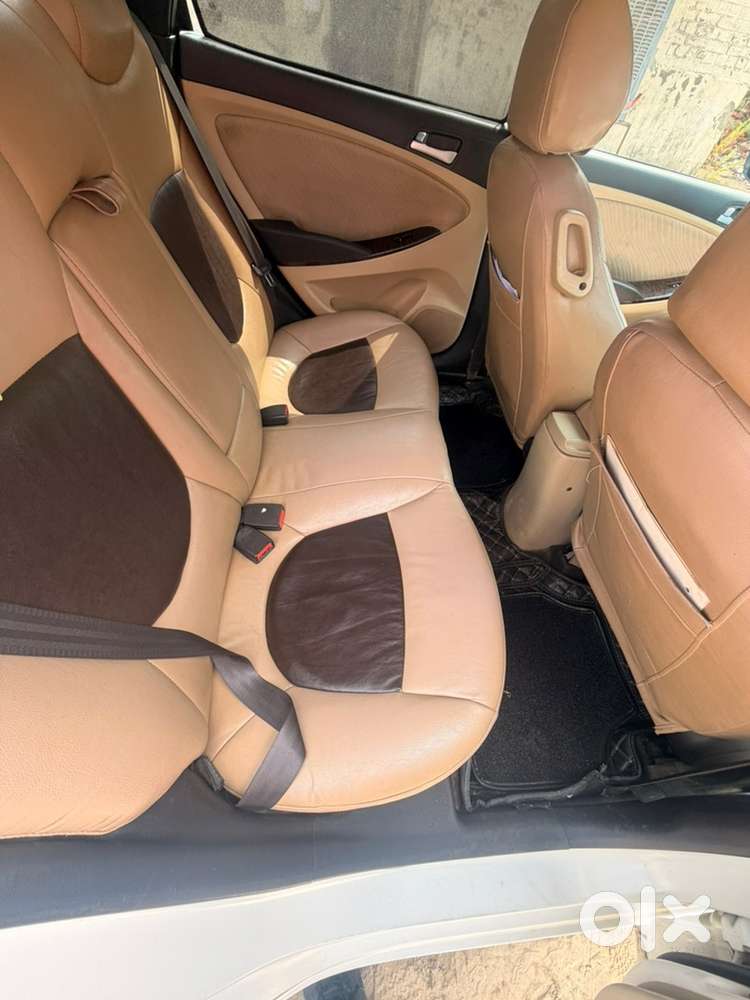 Hyundai Fluidic Verna 2015