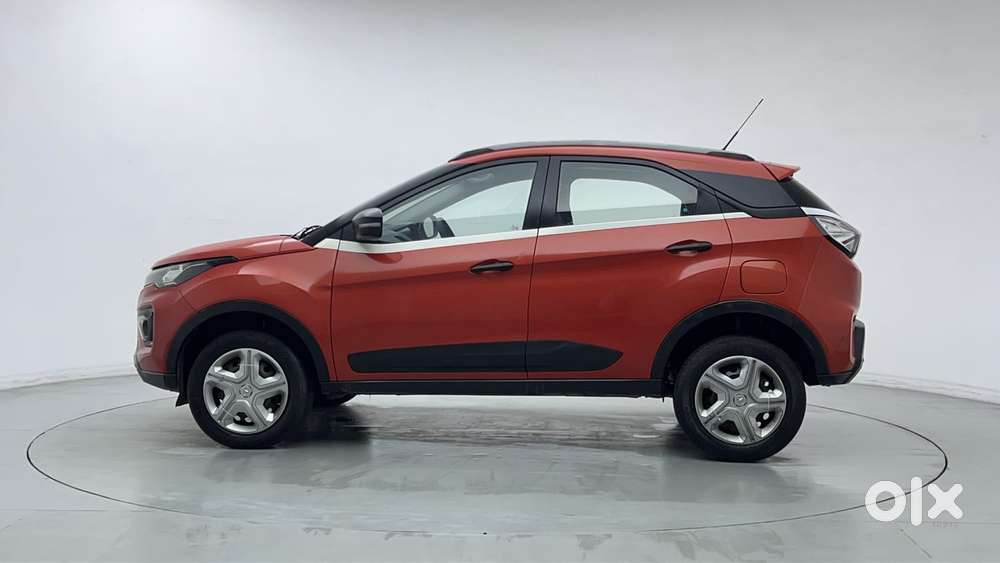 Tata Nexon 1.2 Revotron Xma Amt (s), 2022, Petrol