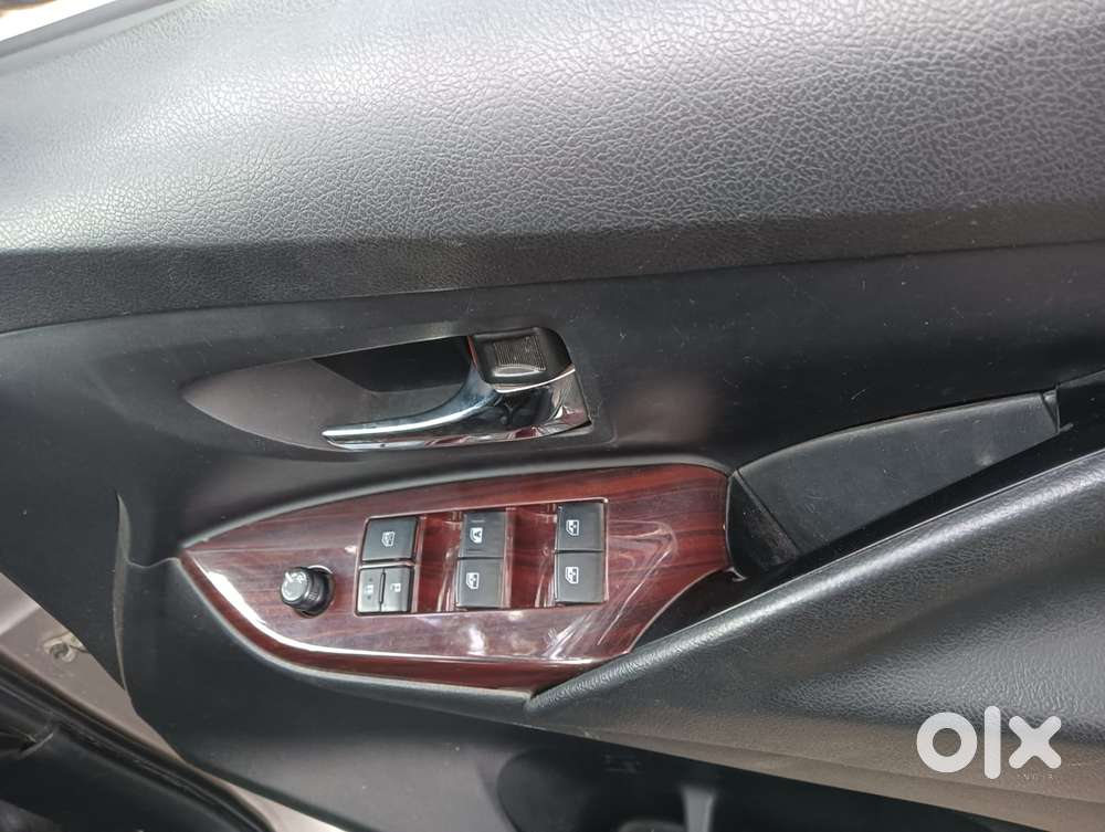 Toyota Innova Crysta 2.8 Gx At, 2017, Diesel