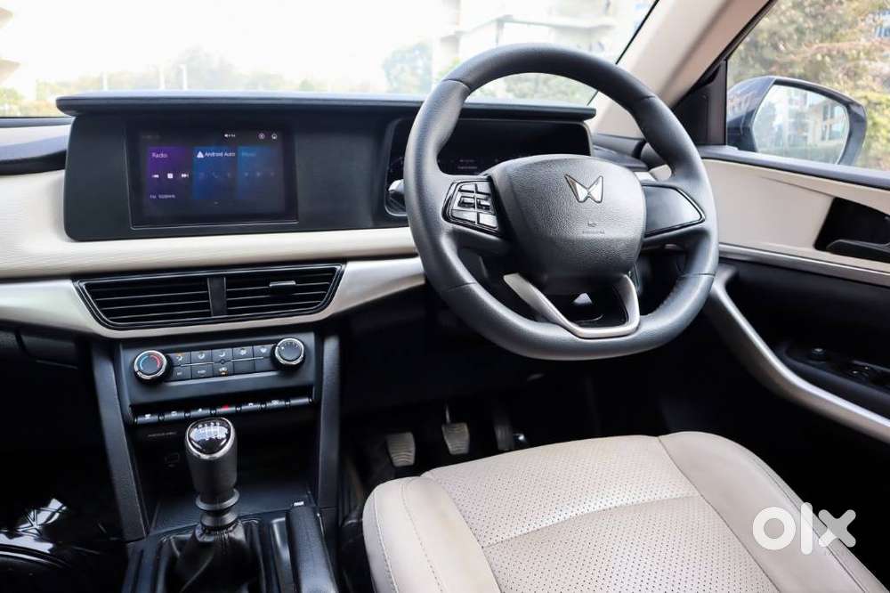 Mahindra Xuv700 Mx Diesel Mt 5 Str (e), 2022, Diesel