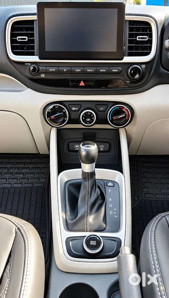 Hyundai Venue 1.0 S (o) Turbo Dct, 2024, Petrol