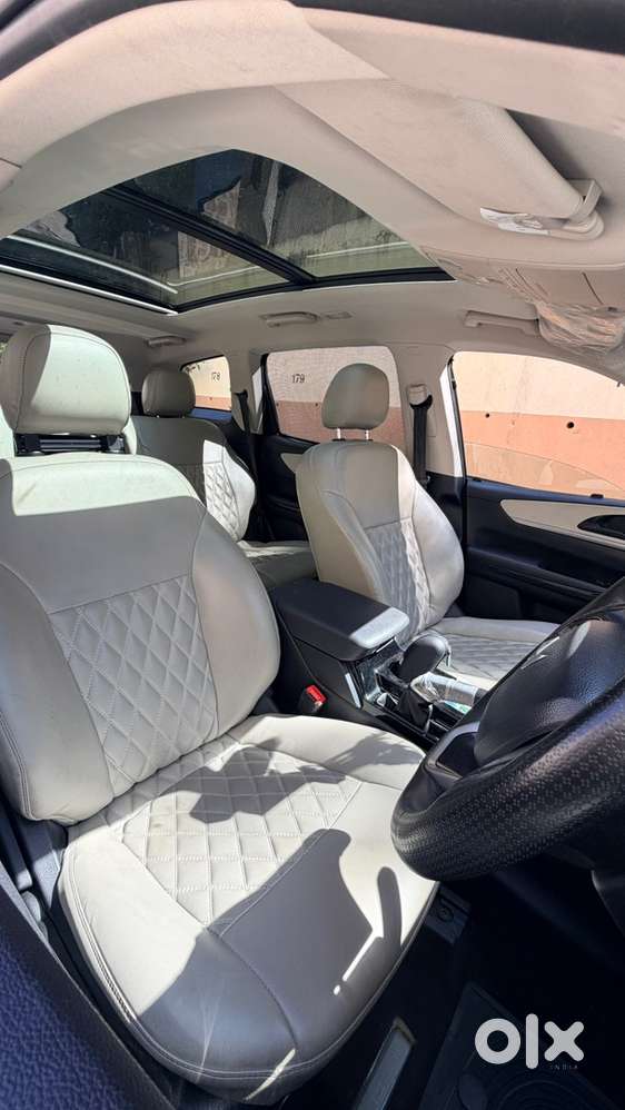 Xuv700 Petrol Mt In Excellent Condition