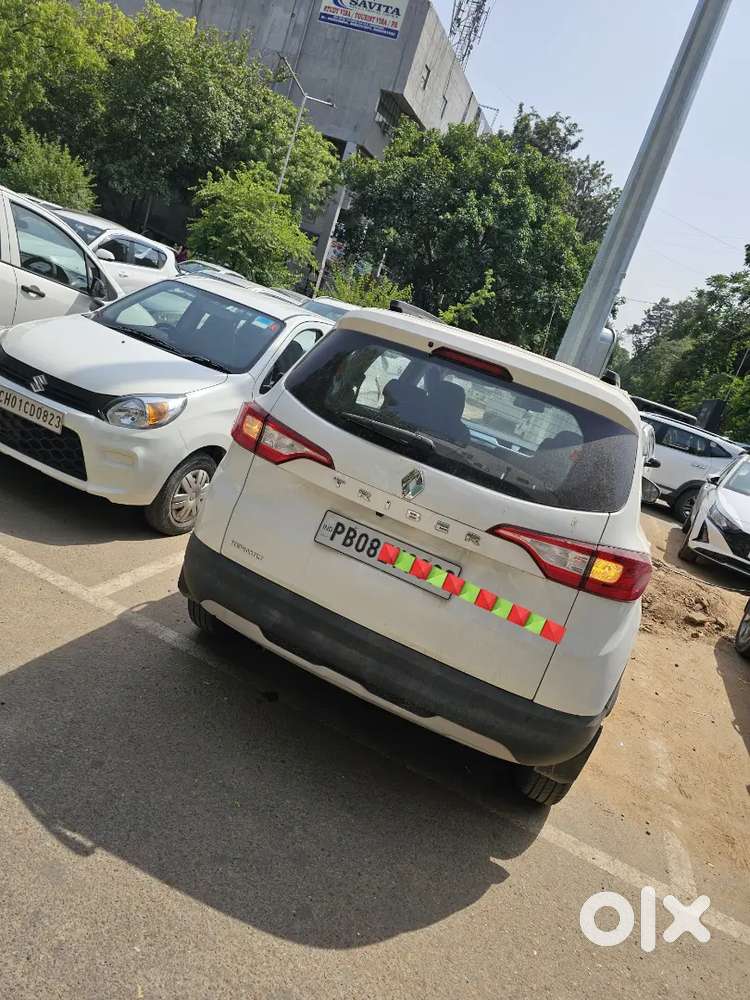 Renault Triber 2022 Petrol 17000 Km Driven Very Good Condition.