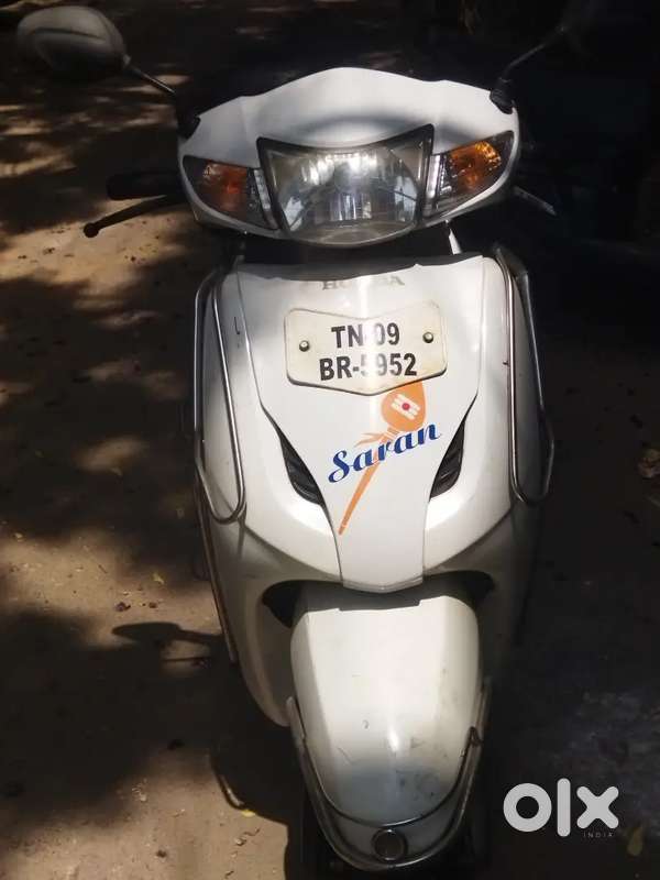 Honda Activa 125cc(white colour)