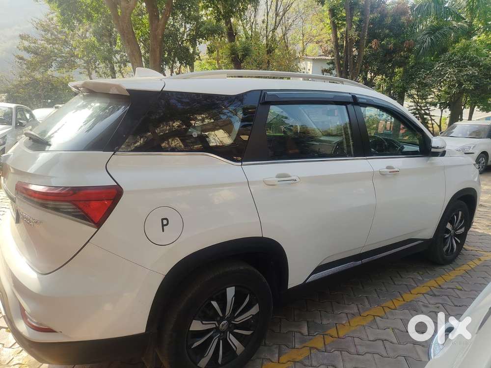 Mg Hector Plus 2020 Car 6 Seater