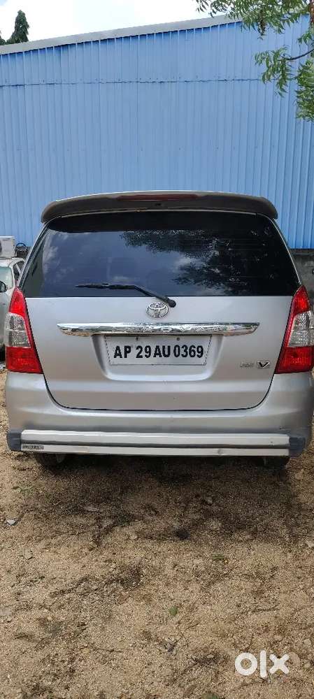Toyota Innova 2012 Diesel Well Maintained