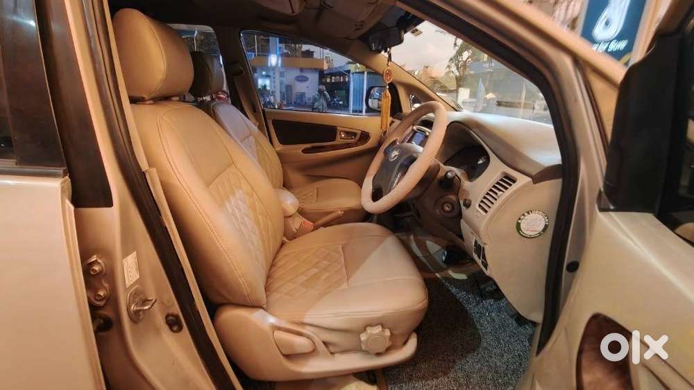 Toyota Innova 2.5 V 8 Str, 2012, Diesel