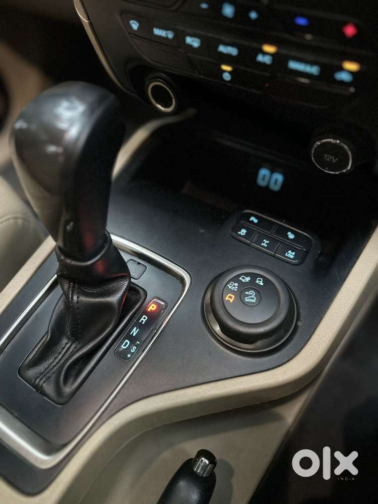 Ford Endeavour 3.2 Titanium At 4x4, 2017, Diesel