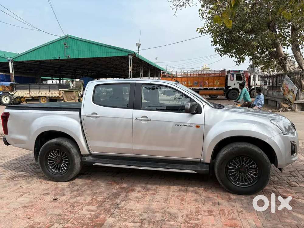Isuzu Hi-lander 2025 Petrol