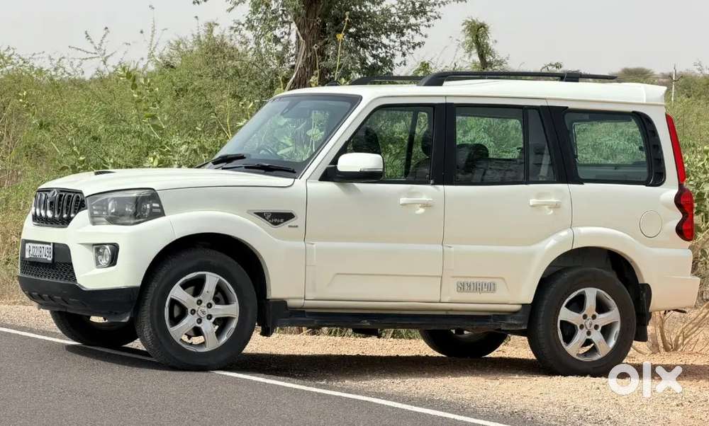 Mahindra Scorpio Classic 2022 Diesel 65000 Km Driven