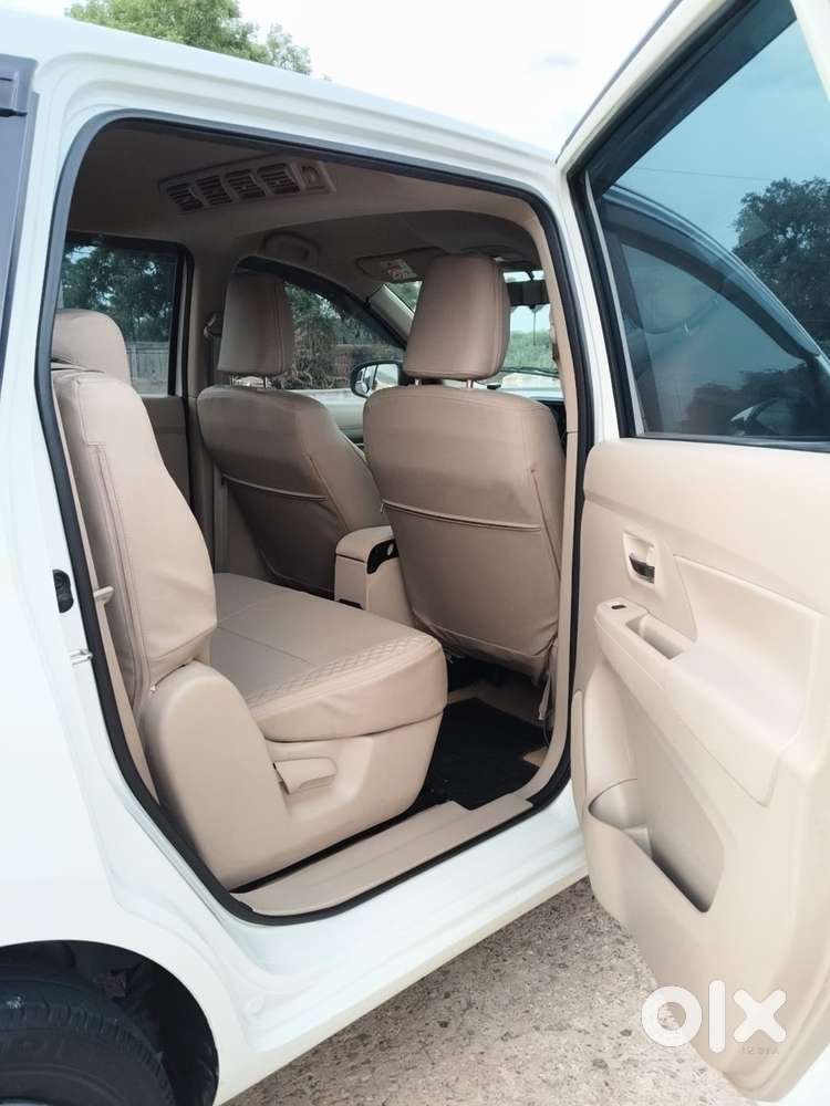 Maruti Suzuki Ertiga Vxi (o) Cng, 2024, Petrol