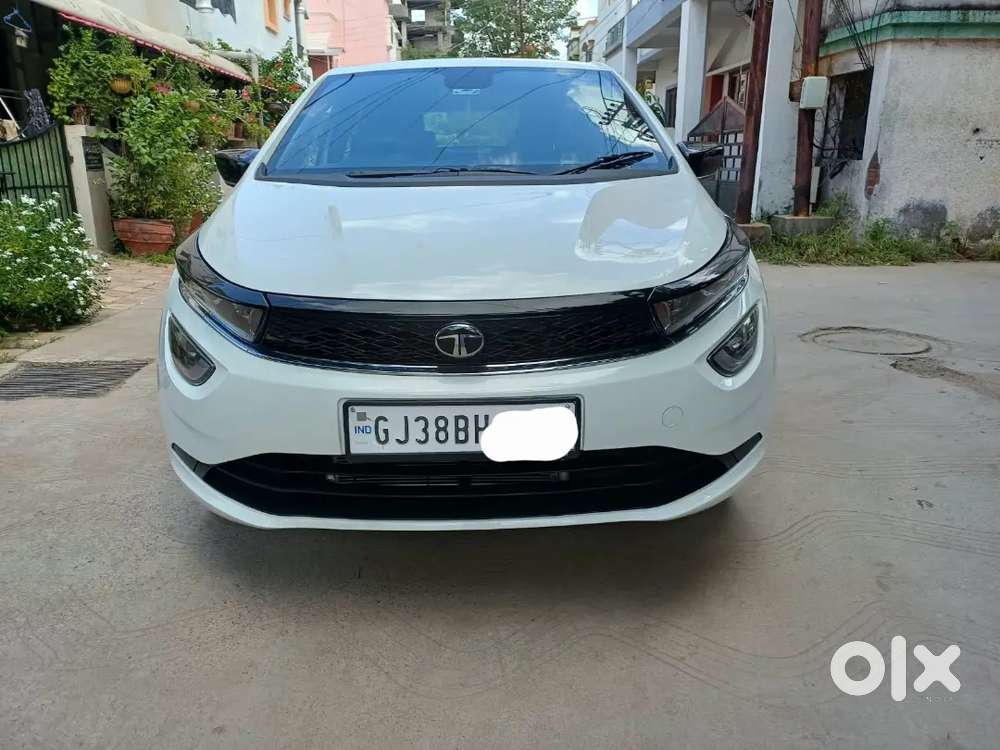 Tata Altroz 1.2 Petrol 2025 Manual
