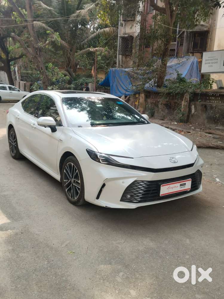 Toyota Camry Hybrid, 2025, Petrol